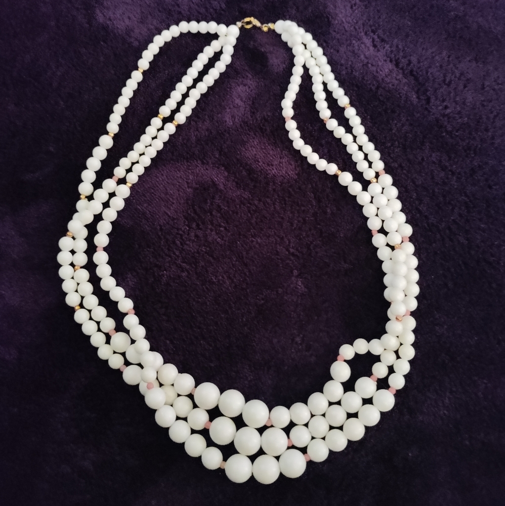 Vintage Bone White Beaded necklace